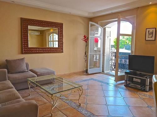 Lovely 2 Bed 2 Bath Apartment In Cannes On Rue Antibea Easy Walk To The Palais 224 Exterior photo