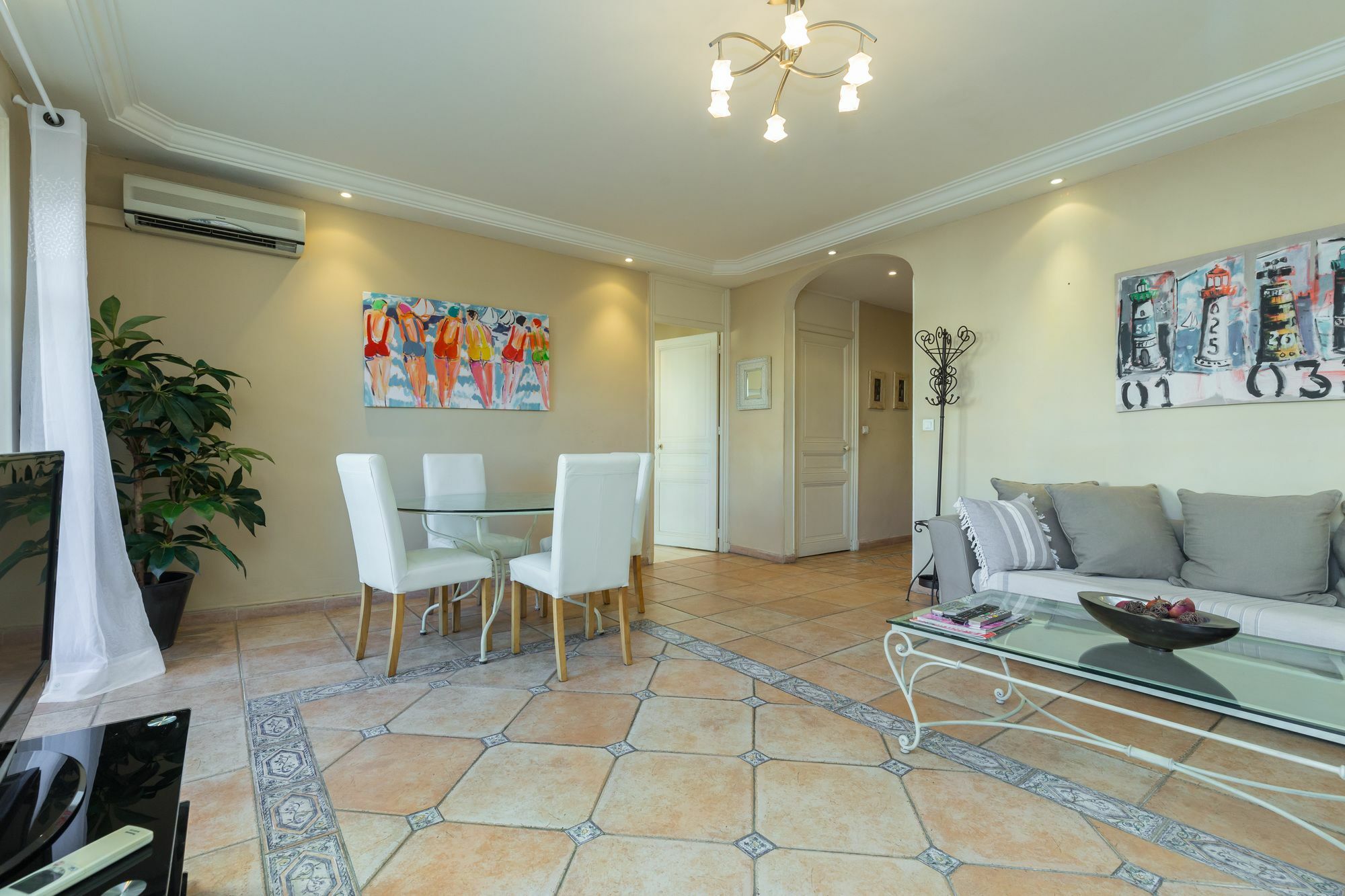 Lovely 2 Bed 2 Bath Apartment In Cannes On Rue Antibea Easy Walk To The Palais 224 Exterior photo